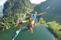 开云官网-红土之王前奏曲，蒙特卡洛大师赛完胜联合杯，西西帕斯统治全场预示新王朝崛起