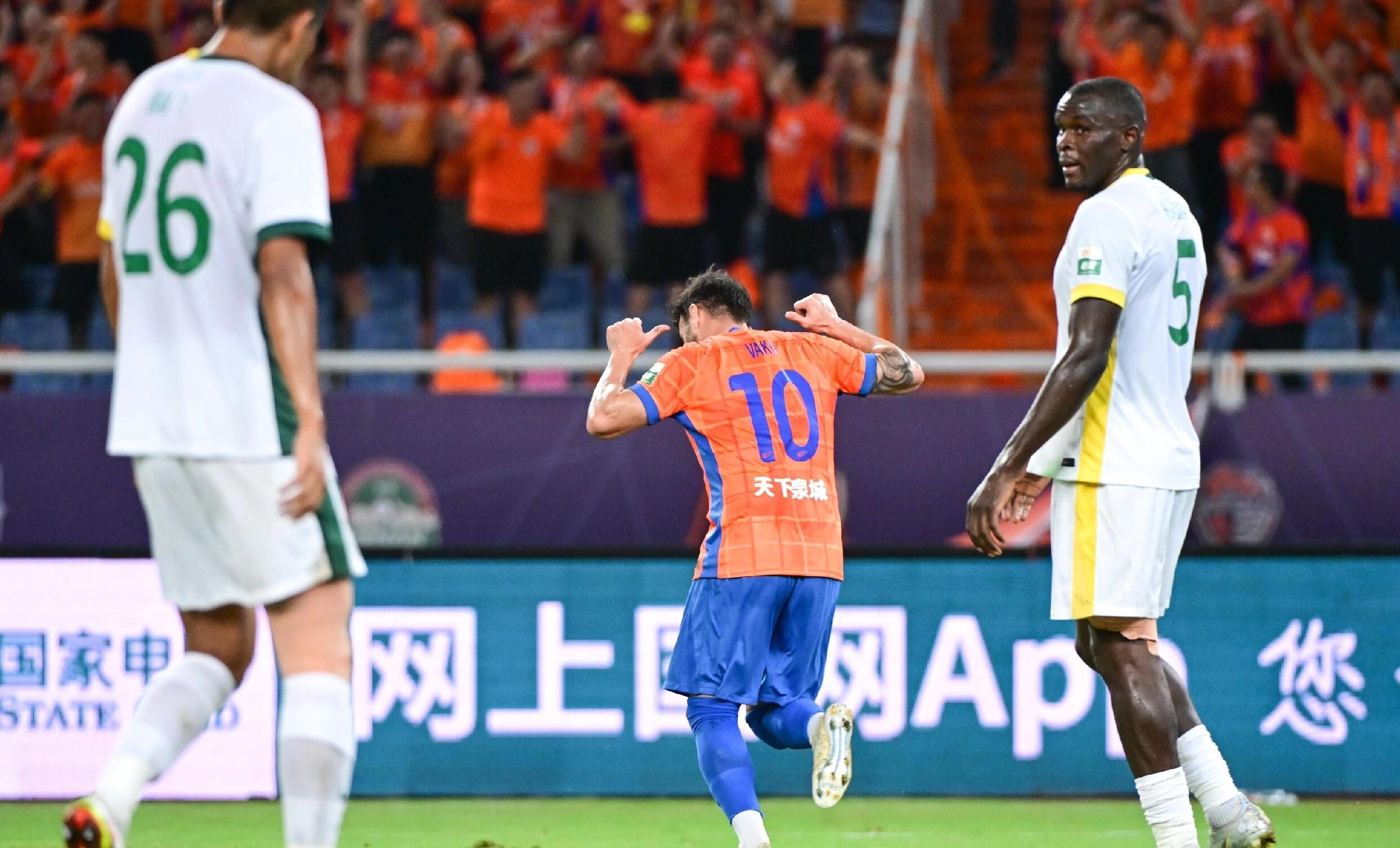 申花客场战平绿城，暂居中超积分榜前列的简单介绍