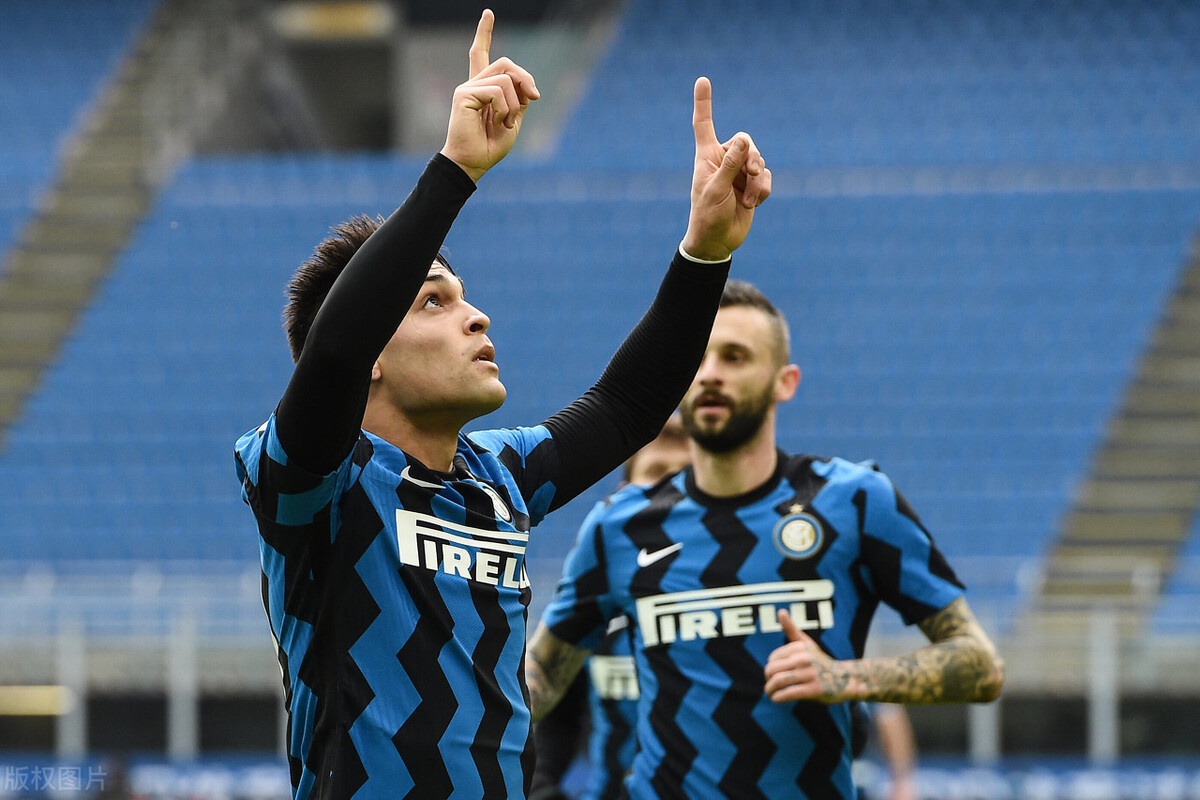 克罗托内客场艰难取胜,斩获三分的简单介绍 克罗托内客场艰难取胜,斩获三分的简单介绍