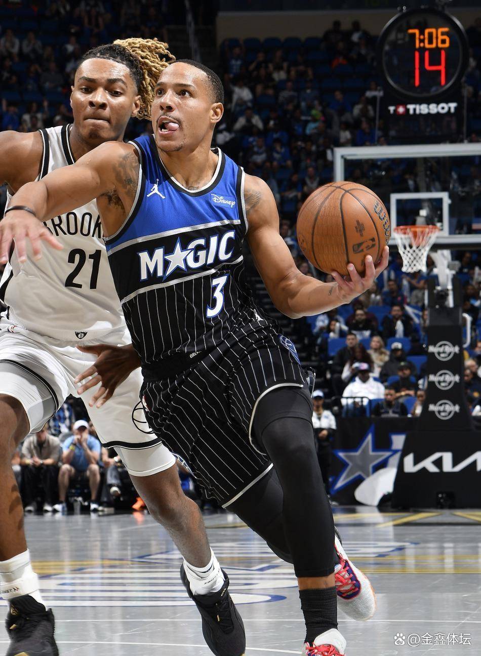 篮网惊险取胜，客场翻盘对手