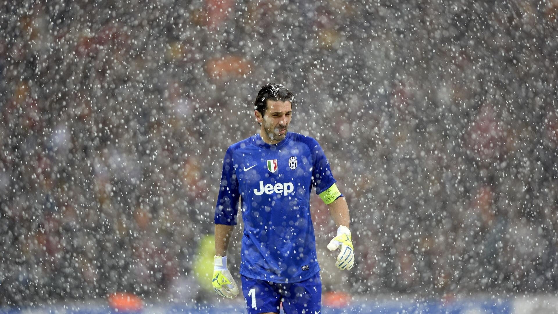 冰与火的对决，当冰岛铁壁遇见基耶萨的大场面之火