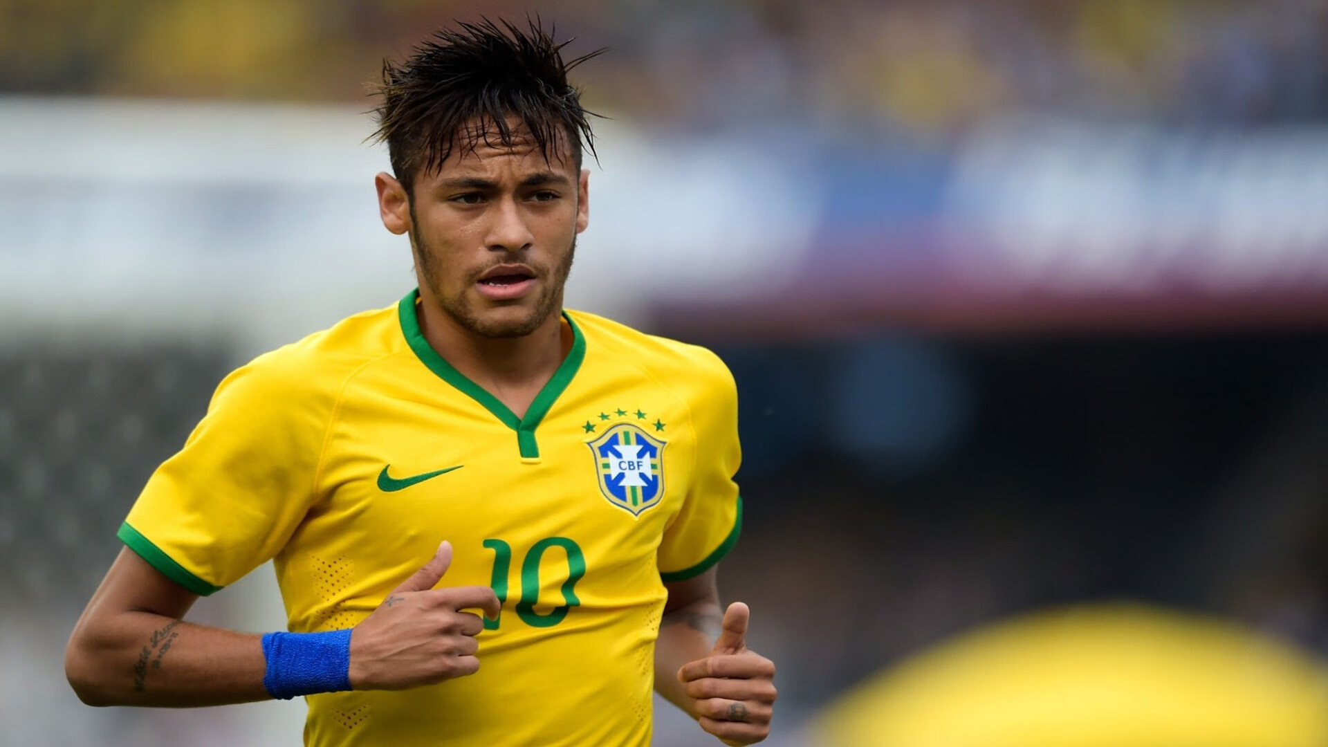 从几内亚到酋长球场,阿什拉夫如何在压力下完成蜕变与爆发